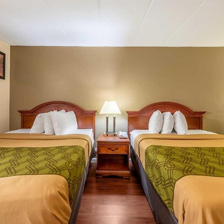 Econo Lodge Franklin Buitenkant foto