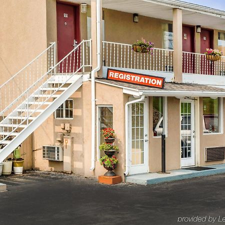 Econo Lodge Franklin Buitenkant foto