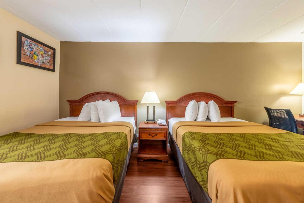 Econo Lodge Franklin Buitenkant foto