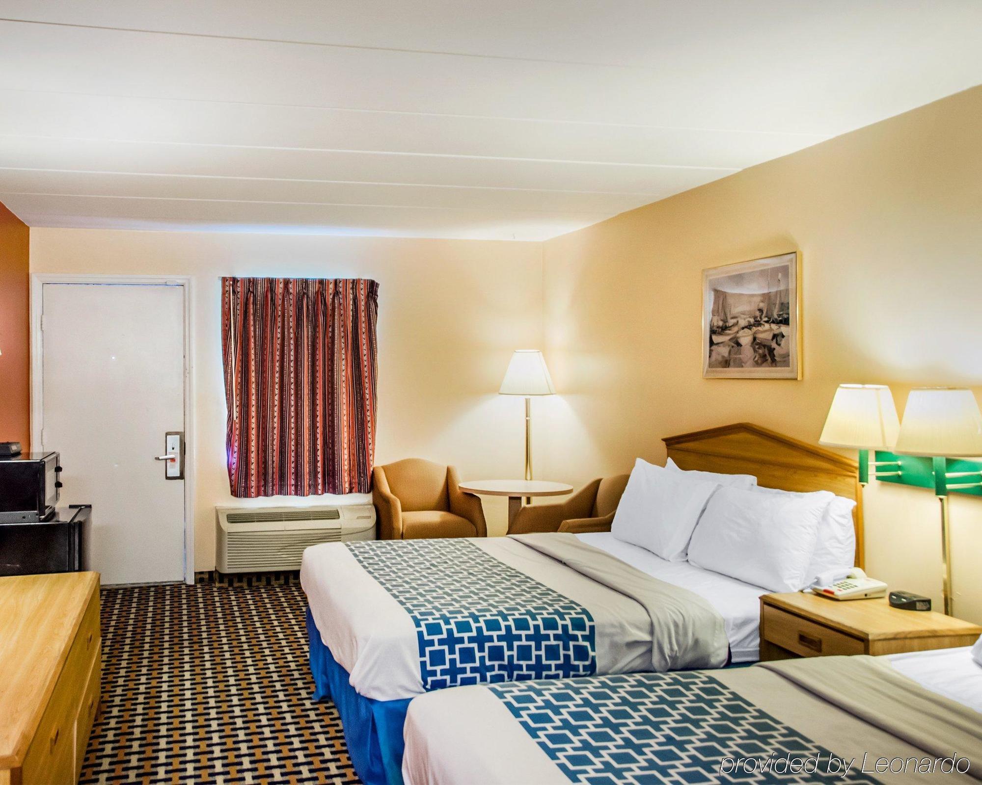 Econo Lodge Franklin Buitenkant foto