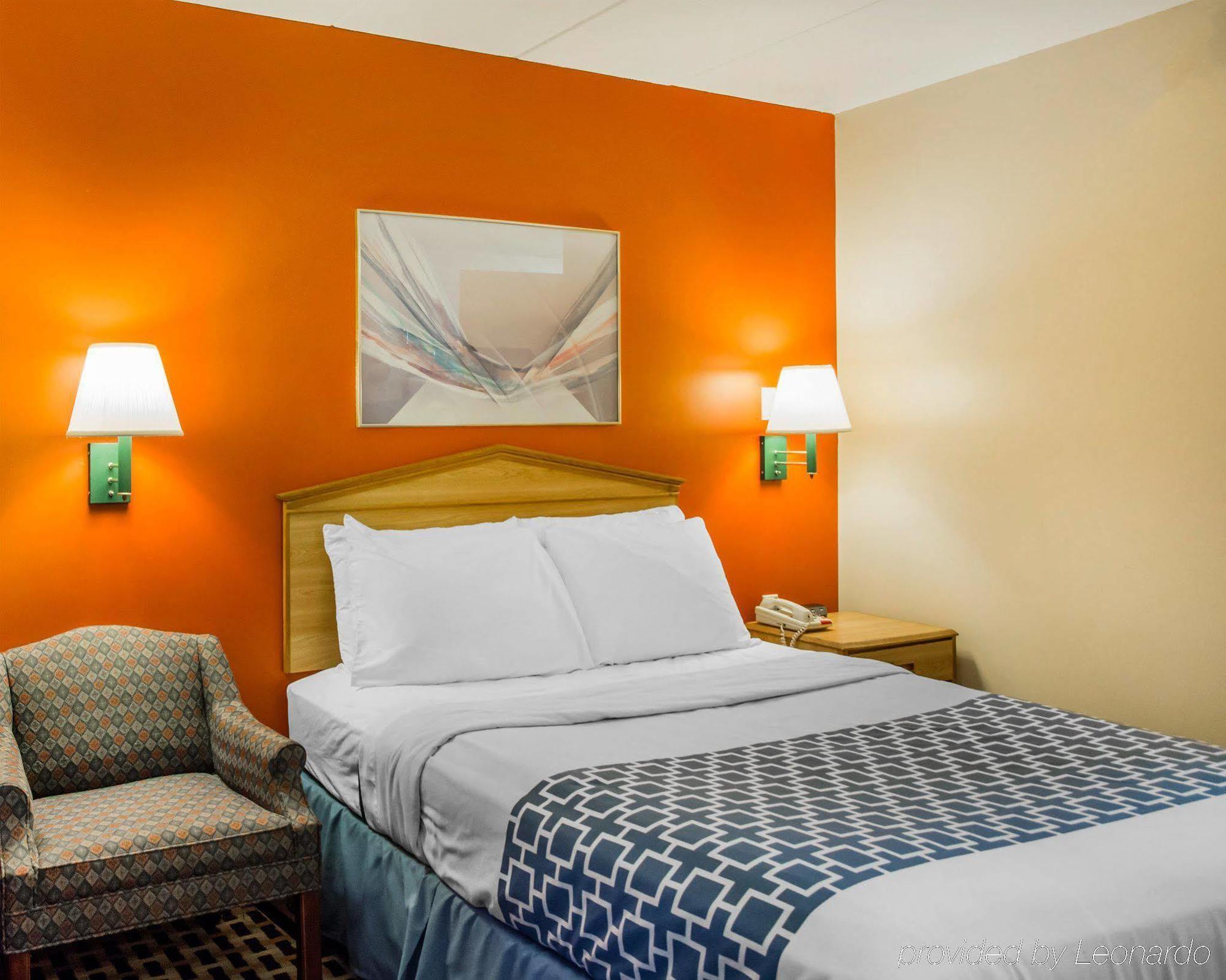 Econo Lodge Franklin Buitenkant foto